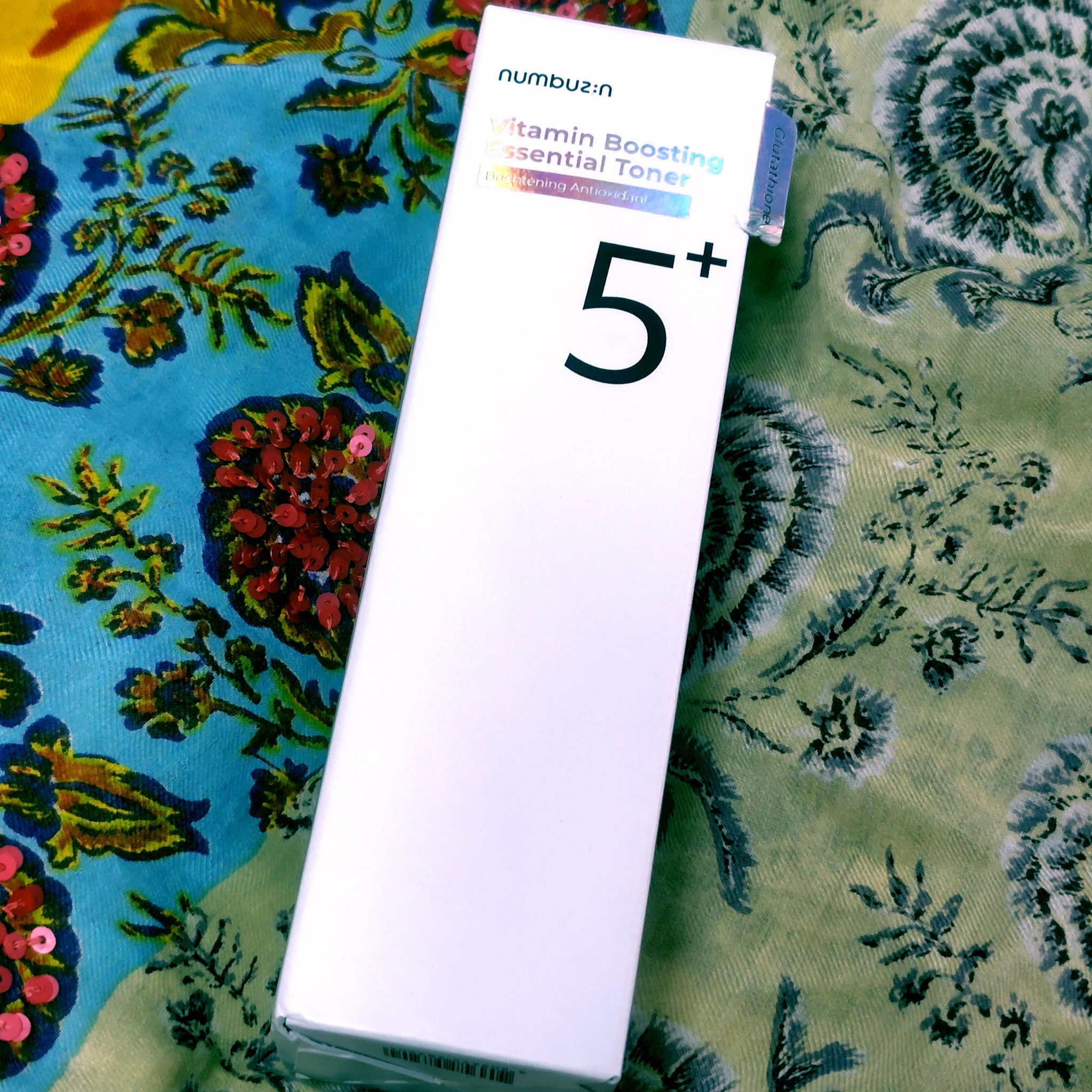 numbuzin 5番 白玉グルタチオンCエッセンシャルトナーのクチコミ「メガ割も今日でおしまいですね

スキンケアにリップ気になるものたくさん

numbuzin🌿
.....」（2枚目）