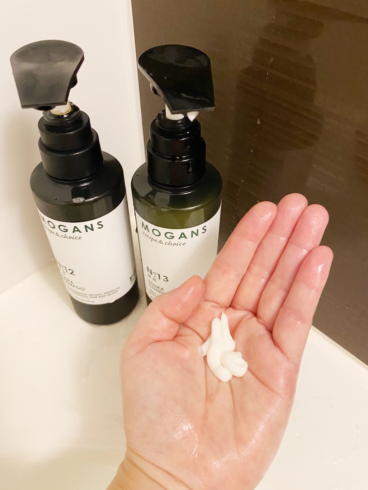 HR on LIPS 「MOGANSノンシリコンアミノ酸スキャルプケアシャンプーコンデ..」(4枚目)