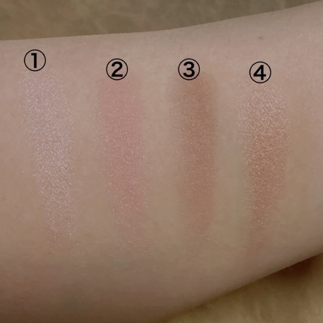 エトワルローズ 4色アイシャドウ/Étoile Rose/アイシャドウパレットを使ったクチコミ（3枚目）