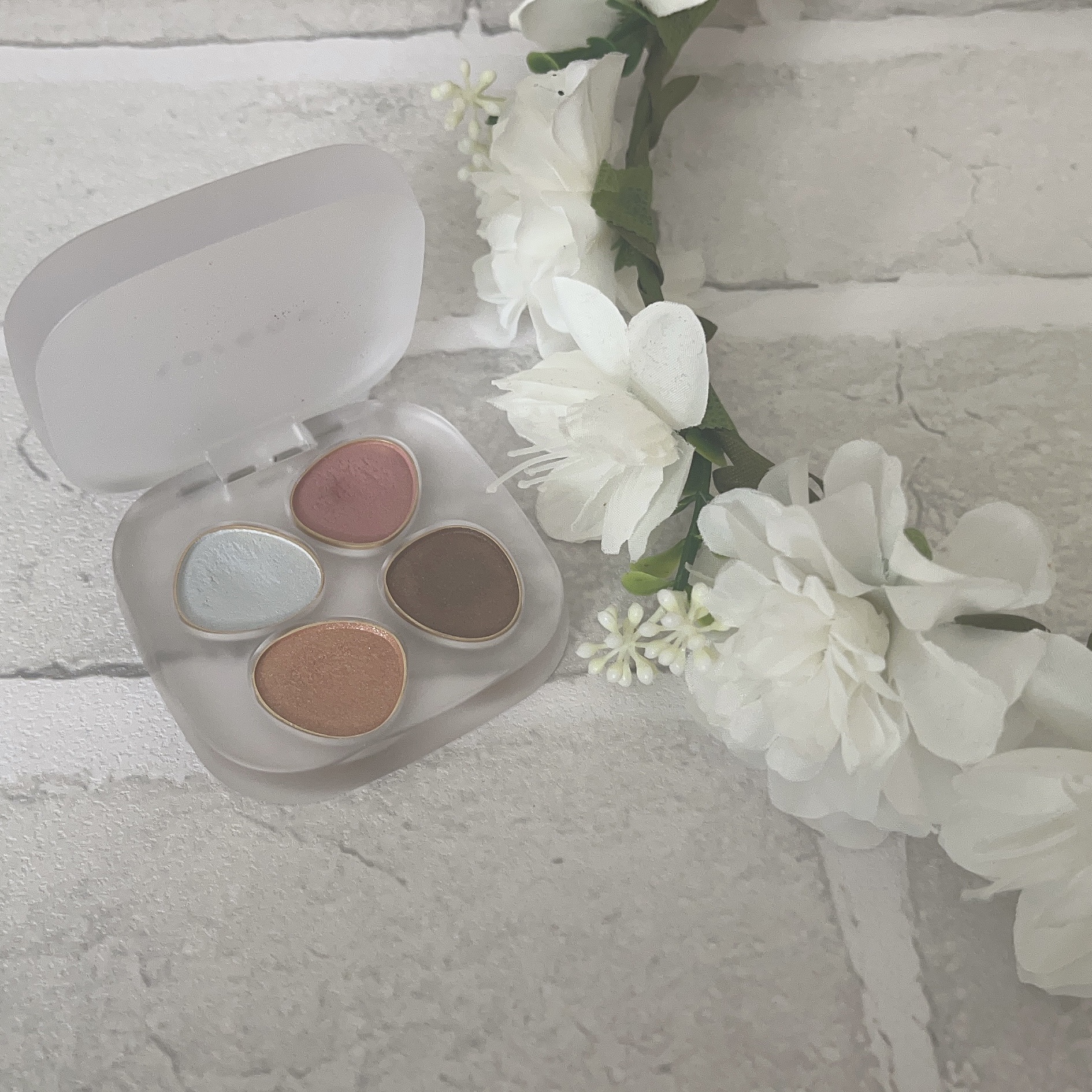 トーン ペタル フロート アイパレット/to/one/アイシャドウパレットを使ったクチコミ（1枚目）