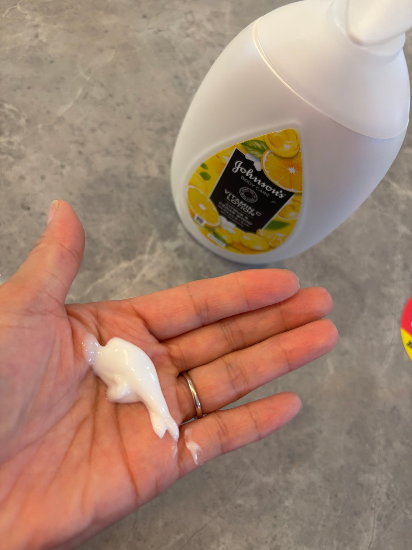 VC アロマミルク/ジョンソンボディケア/ボディミルクを使ったクチコミ(3枚目)