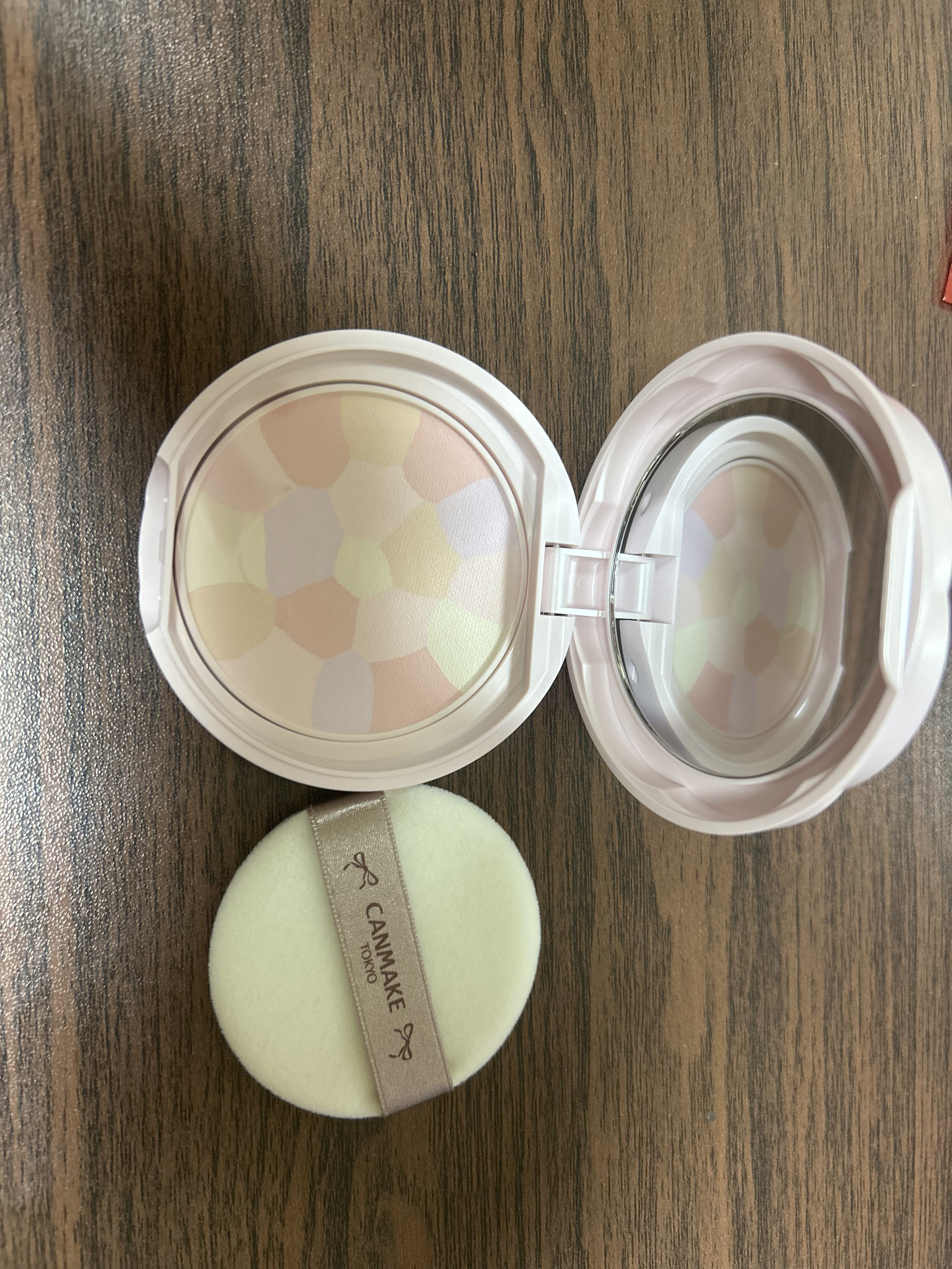 マシュマロフィニッシュパウダー　～Abloom～/キャンメイク/プレストパウダーを使ったクチコミ（3枚目）