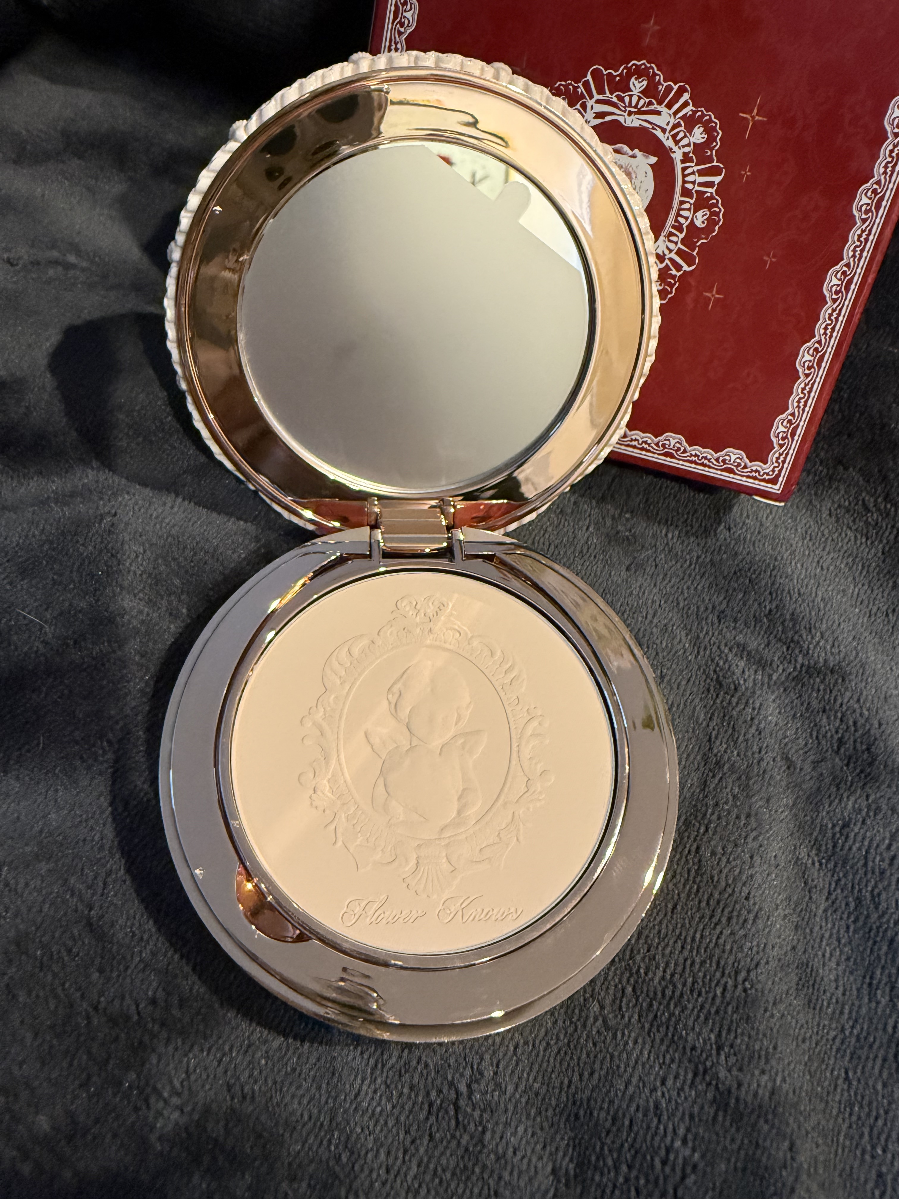 ストロベリーキューピッドコレクション プレストパウダー/FlowerKnows/プレストパウダーを使ったクチコミ（2枚目）