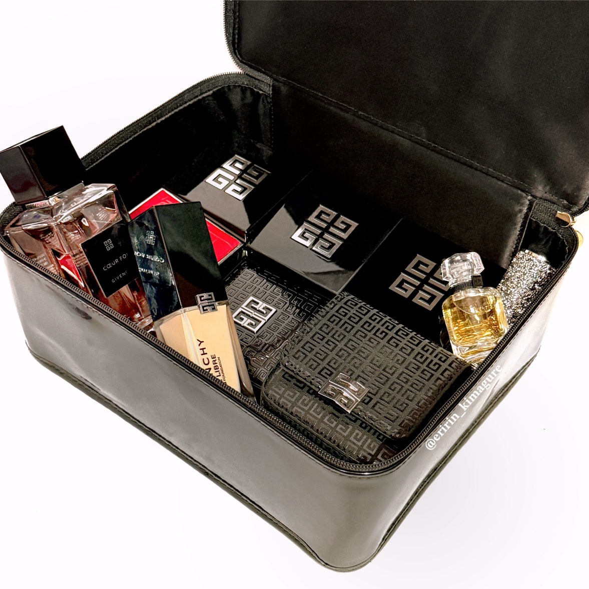 バニティケース｜GIVENCHYの口コミ - GIVENCHYのノベルティが可愛い