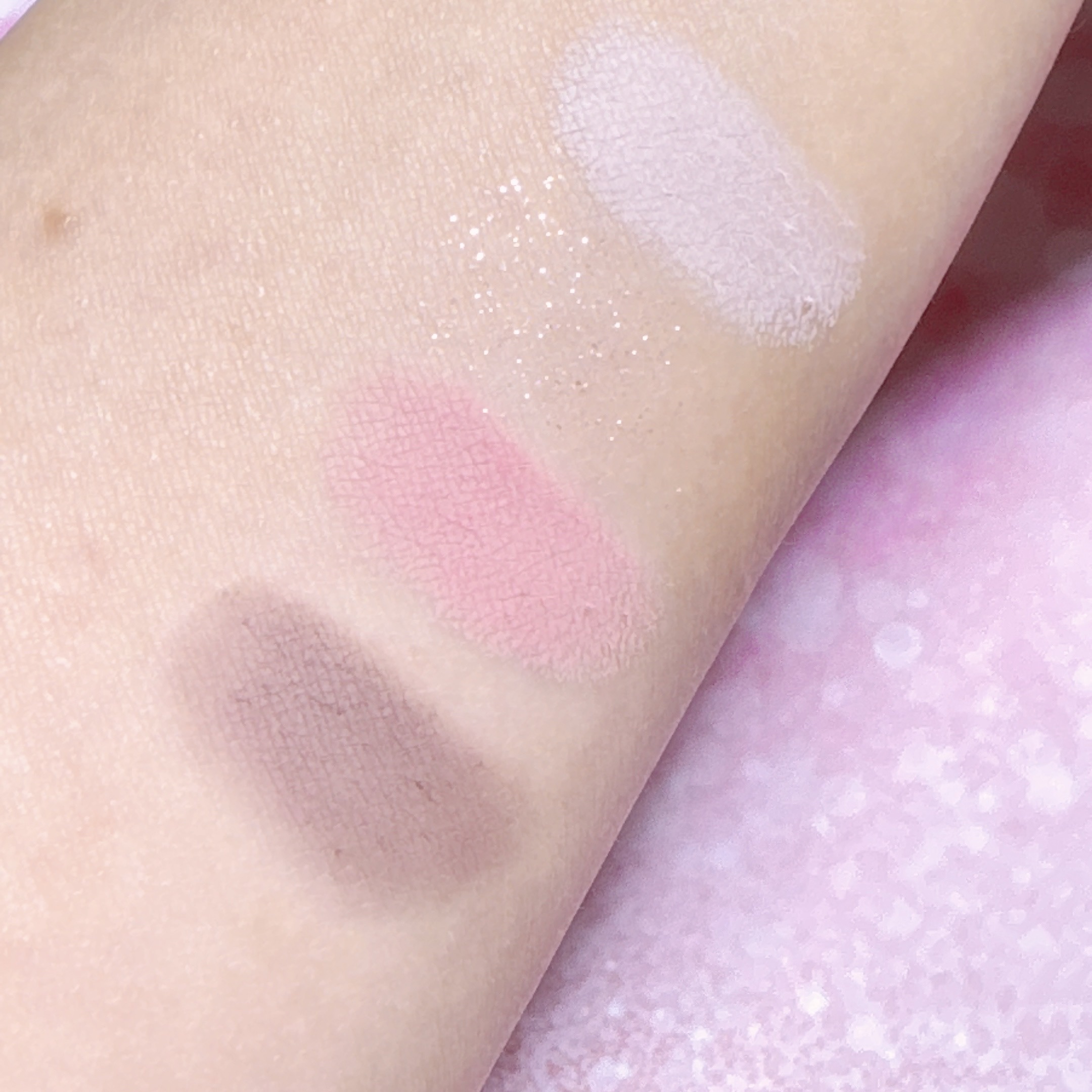 マイキティアイパレット M08 お姫様キャット / ディズニー マリー/MilleFée/アイシャドウパレットを使ったクチコミ（3枚目）