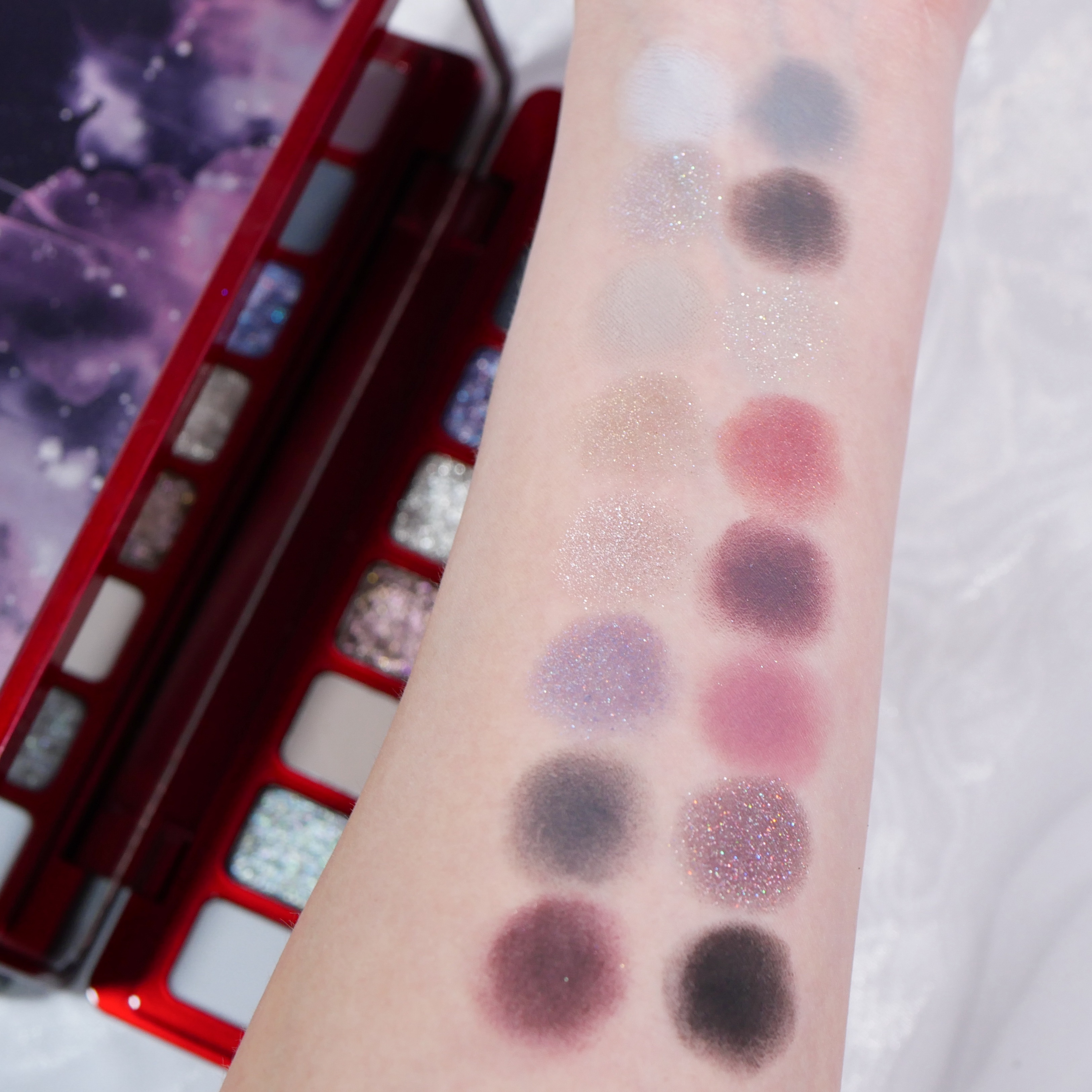 16-Color Natural Star Eye Shadow Palette/CHEERYEP/アイシャドウパレットを使ったクチコミ（2枚目）