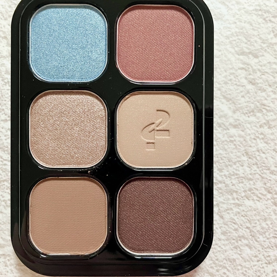 オッドバランスアイパレット/TWO SLASH FOUR/アイシャドウパレットを使ったクチコミ（2枚目）