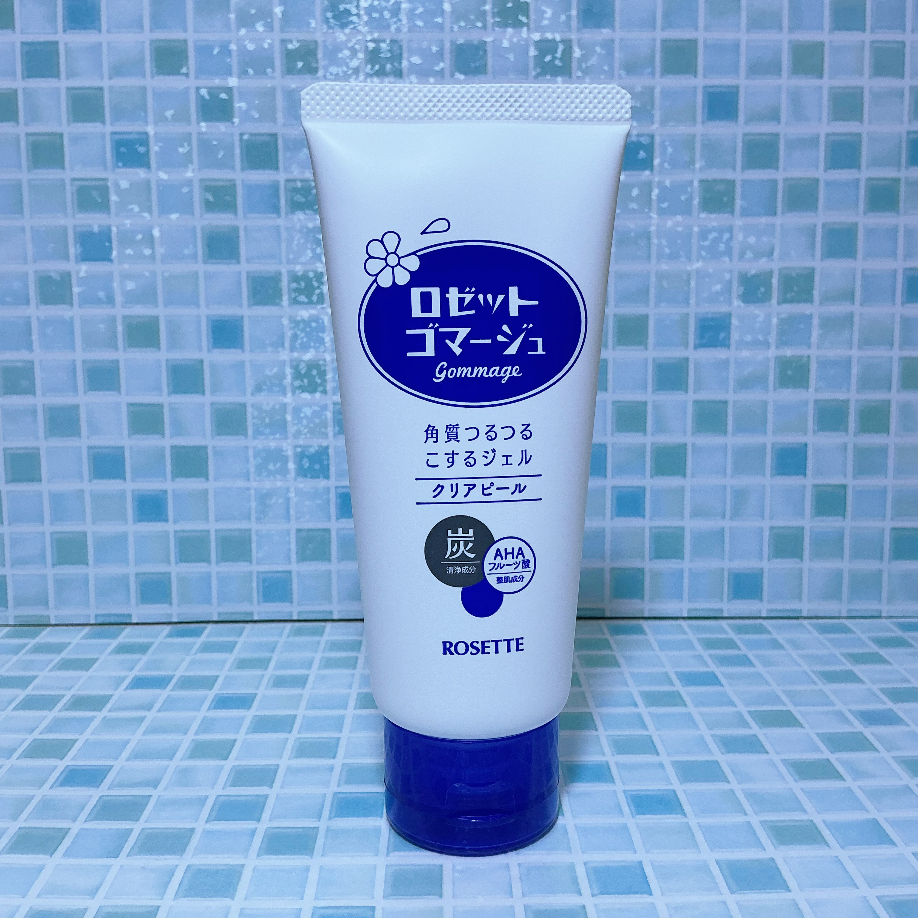 ロゼット株式会社
ロゼットゴマージュ  クリアピール

日頃の洗顔だけでは落としきれない不要な古い角質をポロポロ絡めとり、肌のキメを整えて毛穴レス(※1)ななめらかつるつる肌に導いてくれるピーリングジェルです。(※1 汚れを落とすことによる