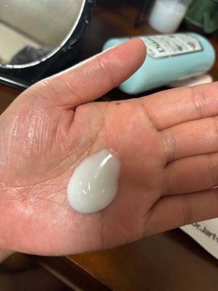 ダイアン 美白保湿/ボディミルクのクチコミ「ダイアン美白保湿/ボディミルク¥990
コレサボンのボディクリーム代わりに買ったやつ
25.....」(2枚目)