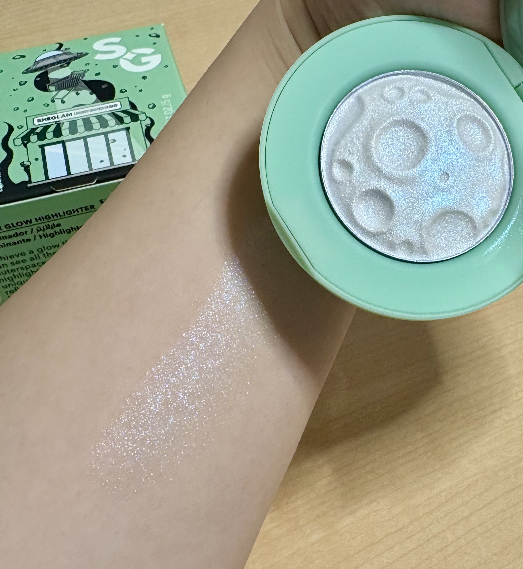 ルナグロウ ハイライター/SHEGLAM/パウダーハイライトを使ったクチコミ（1枚目）