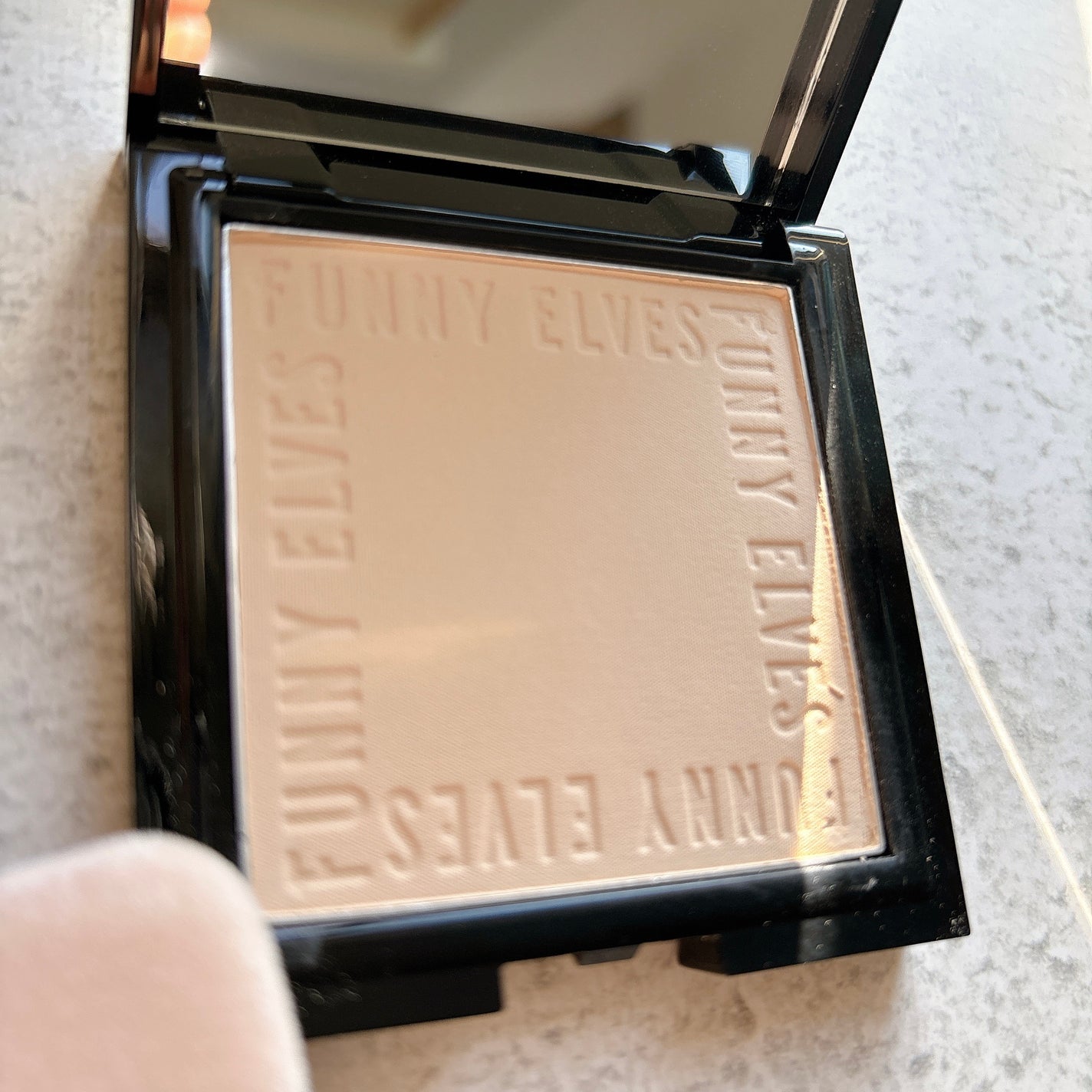 UVソフトマットプレストパウダー/FUNNY ELVES方里/プレストパウダーを使ったクチコミ(3枚目)
