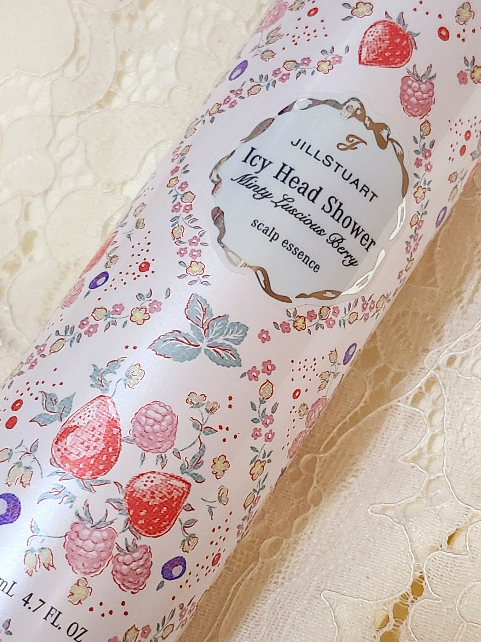 JILL STUART ジルスチュアート ミンティラシャスベリー アイシーヘッドシャワーのクチコミ「JILL STUARTジルスチュアート 
ミンティラシャスベリー アイシーヘッドシャワー
¥2.....」（1枚目）