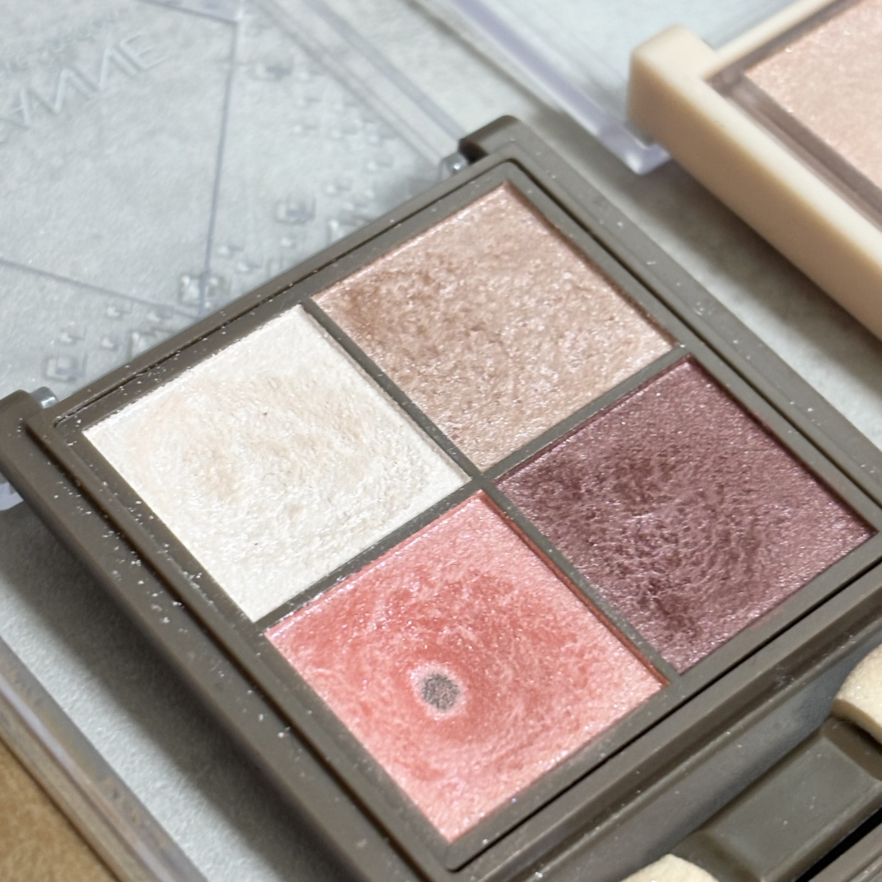 【旧品】マシュマロフィニッシュパウダー/キャンメイク/プレストパウダーを使ったクチコミ（3枚目）