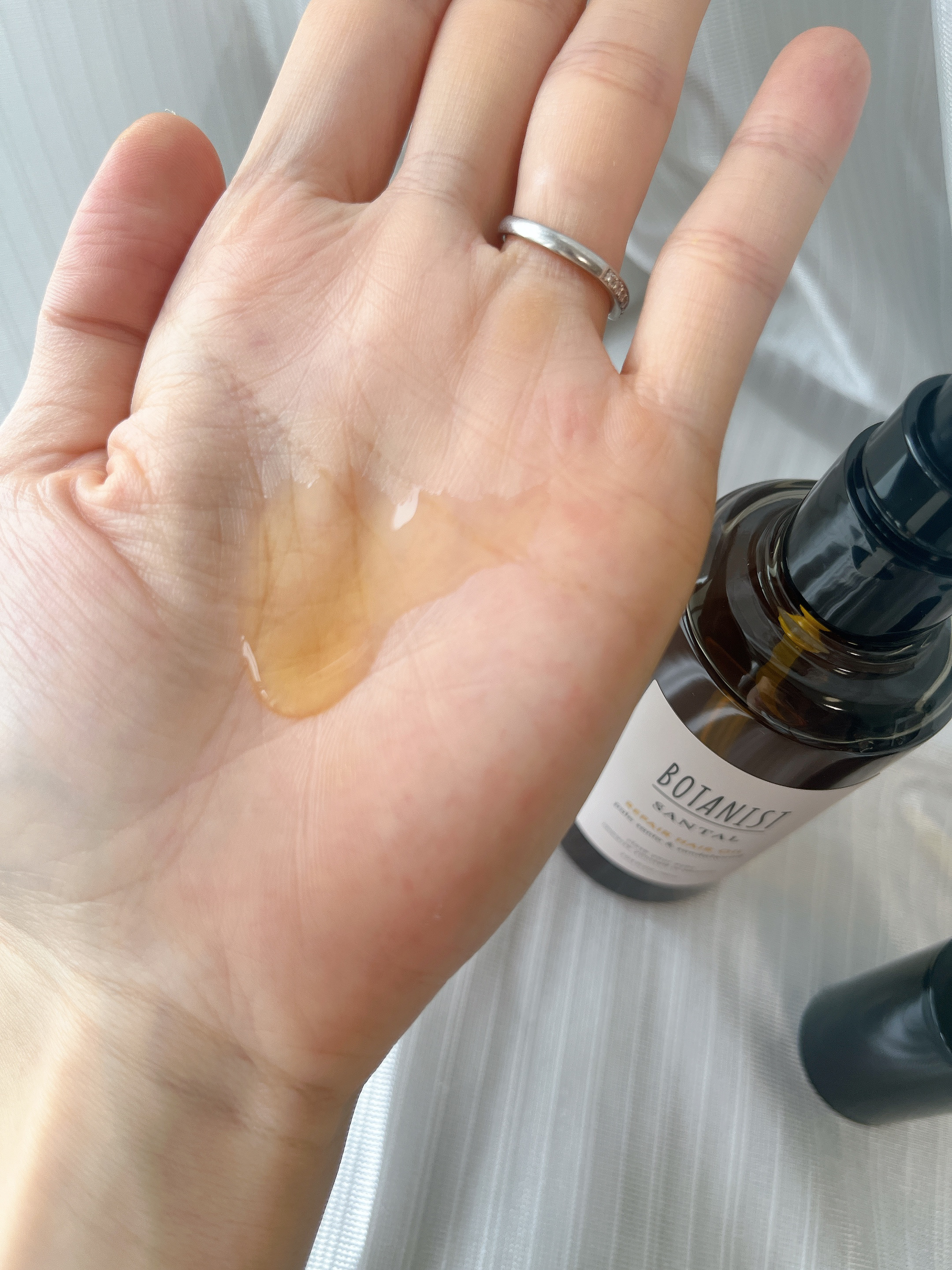 ボタニスト サンタル リペアヘアオイル/BOTANIST/ヘアオイルを使ったクチコミ（3枚目）