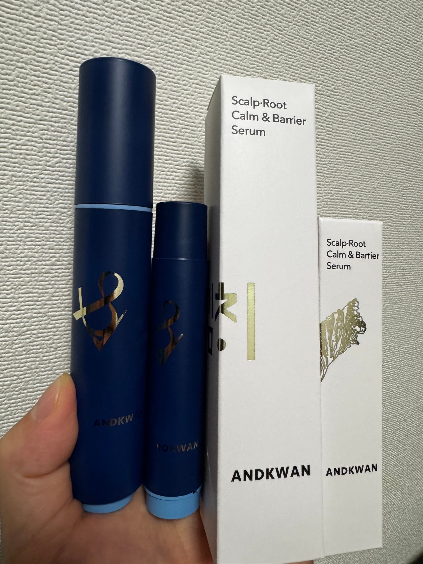 まっきー on LIPS 「頭皮に直接使える櫛一体型のデザインがとても便利で、シャンプー時..」(2枚目)