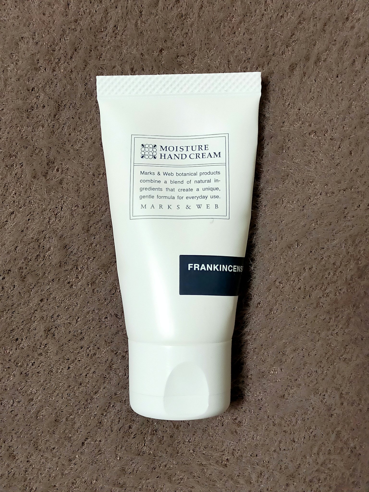 モイスチャーハンドクリーム フランキンセンス/MARKS&WEB/ハンドクリームを使ったクチコミ（1枚目）