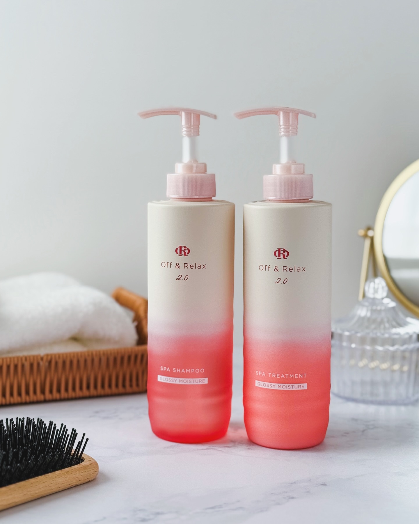 〈 Off&Relax 〉
▣ OR スパ・シャンプー グロッシーモイスチャー
▣ OR スパ・トリートメント グロッシーモイスチャー
⁡
ブランド初のリニューアル✨
ボトルから処方まで全面的にパワーアップした
シャンプー＆トリートメントを