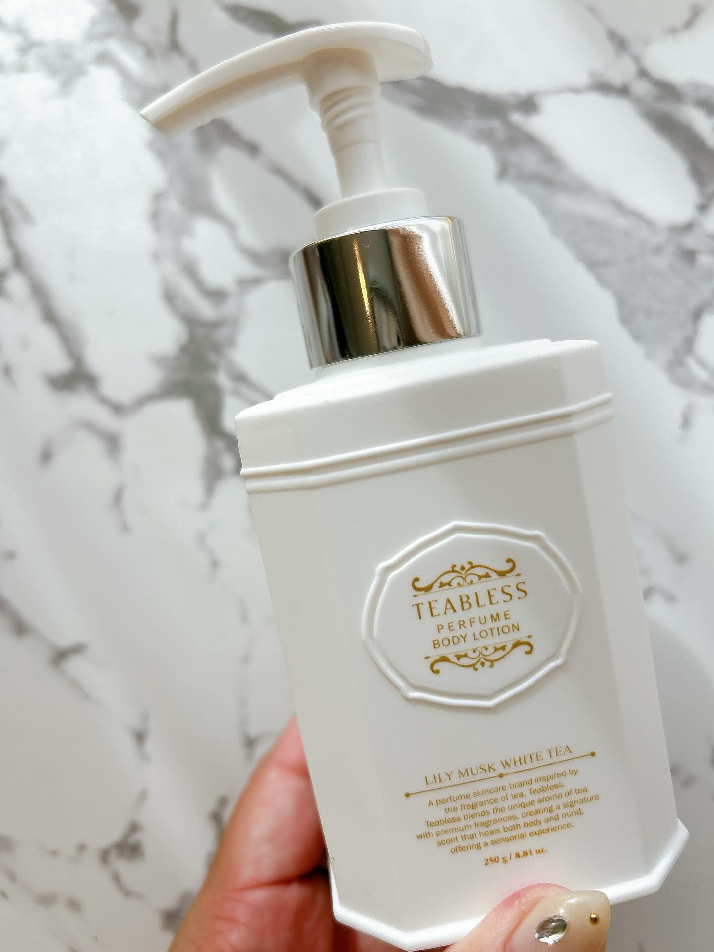パフュームボディローション リリィムスクホワイトティー/TEABLESS/ボディローションを使ったクチコミ（2枚目）