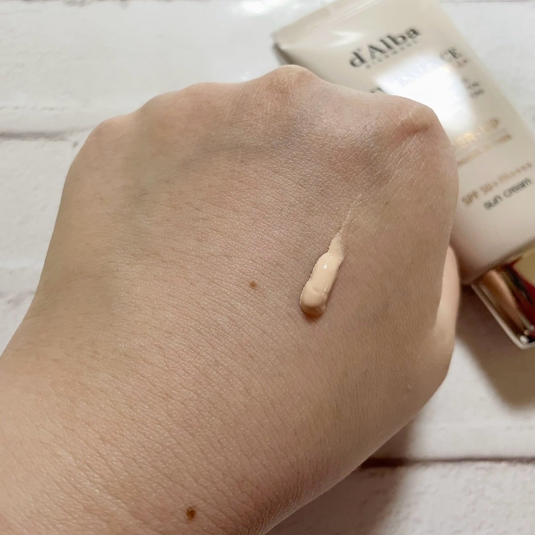 ウォータフルトーンアップサンクリーム(カバーベージュ)/ダルバ/日焼け止め・UVケアを使ったクチコミ(2枚目)