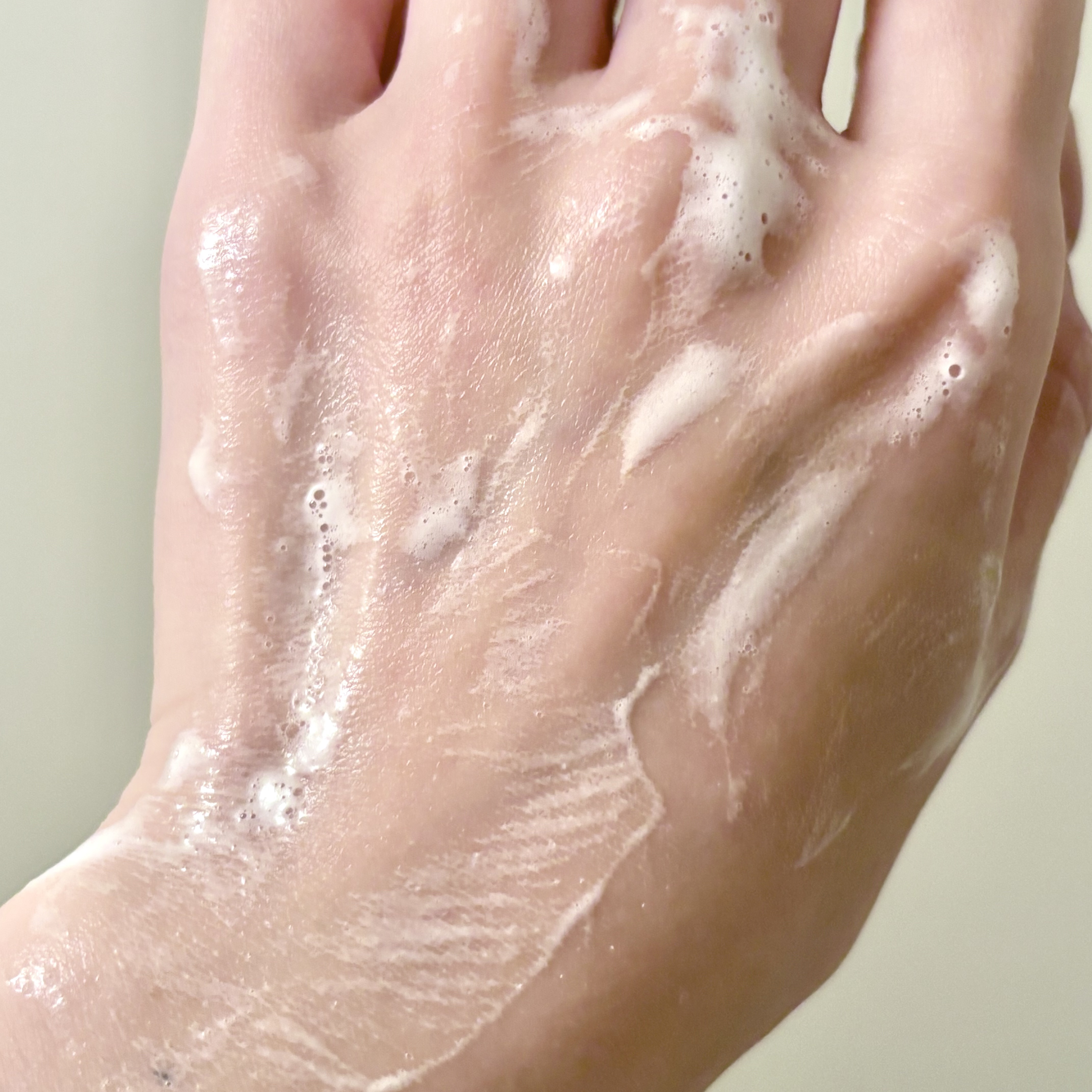 バウンシア ボディソープ プレミアムモイスト＜しっとりタイプ＞/Bouncia/ボディソープを使ったクチコミ（3枚目）