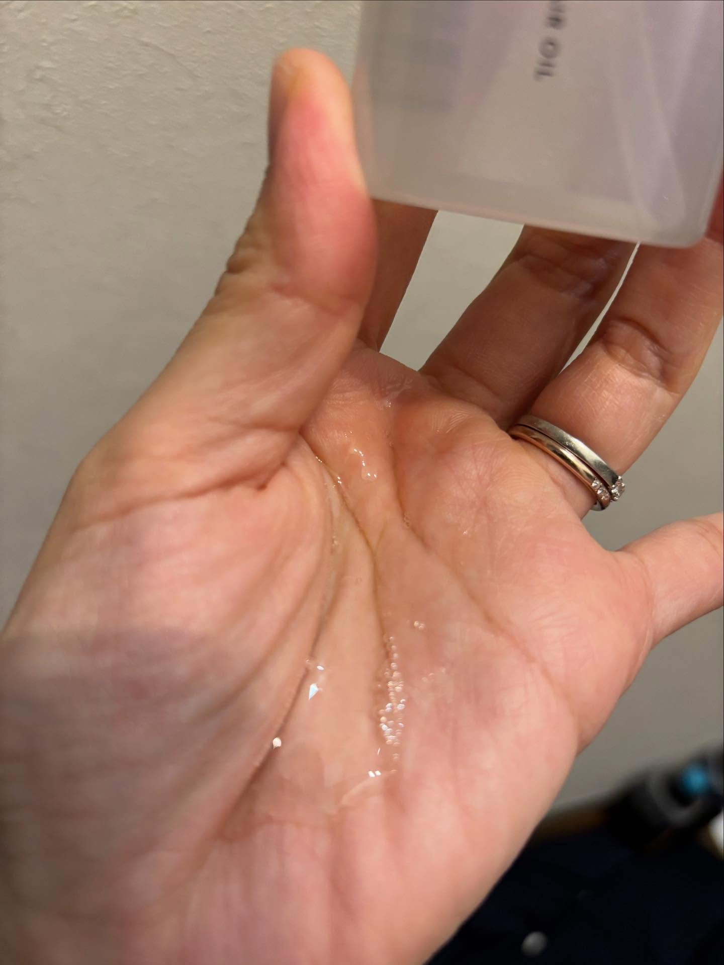 ストレートヘアオイル/Straine/ヘアオイルを使ったクチコミ（3枚目）