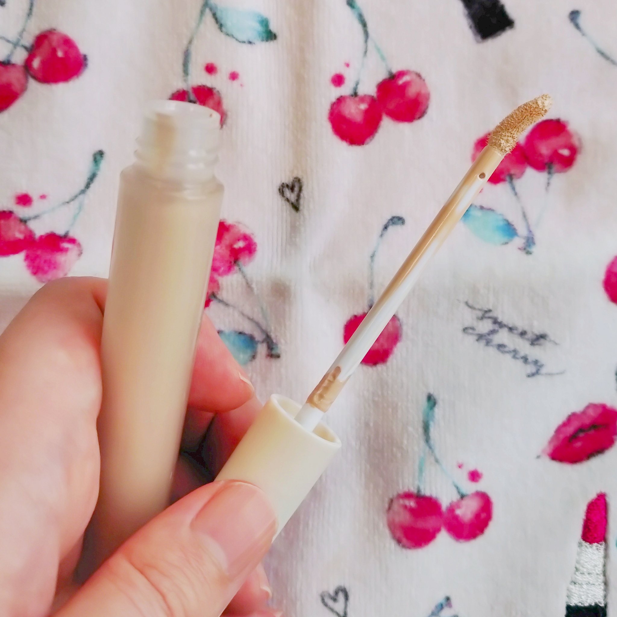 エシリアル セラムコンシーラー/excel/リキッドコンシーラーを使ったクチコミ（2枚目）