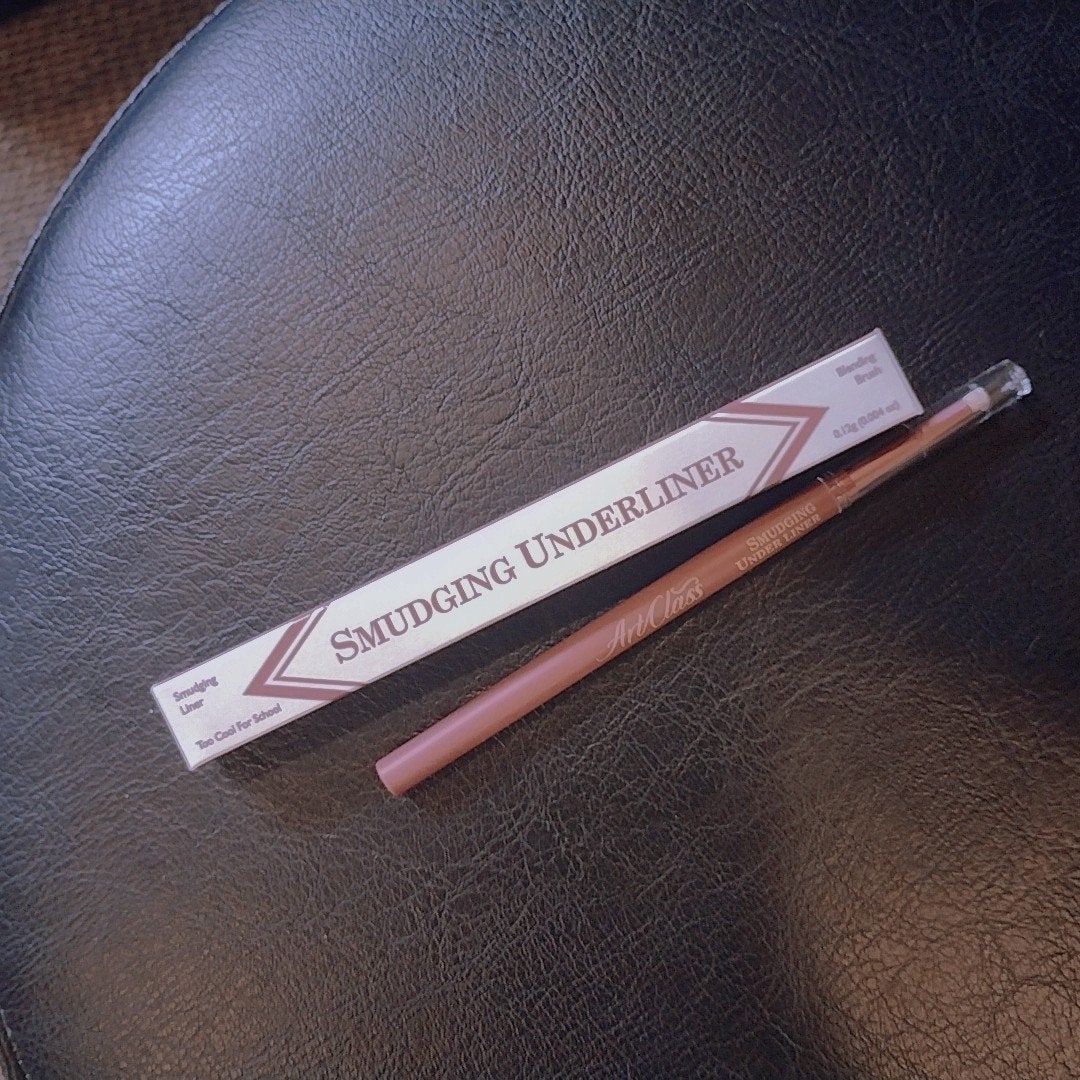 mcgroupakiko on LIPS 「女子高生の娘は涙袋命🥰特に最近のお気に入りは【toocoolf..」(4枚目)