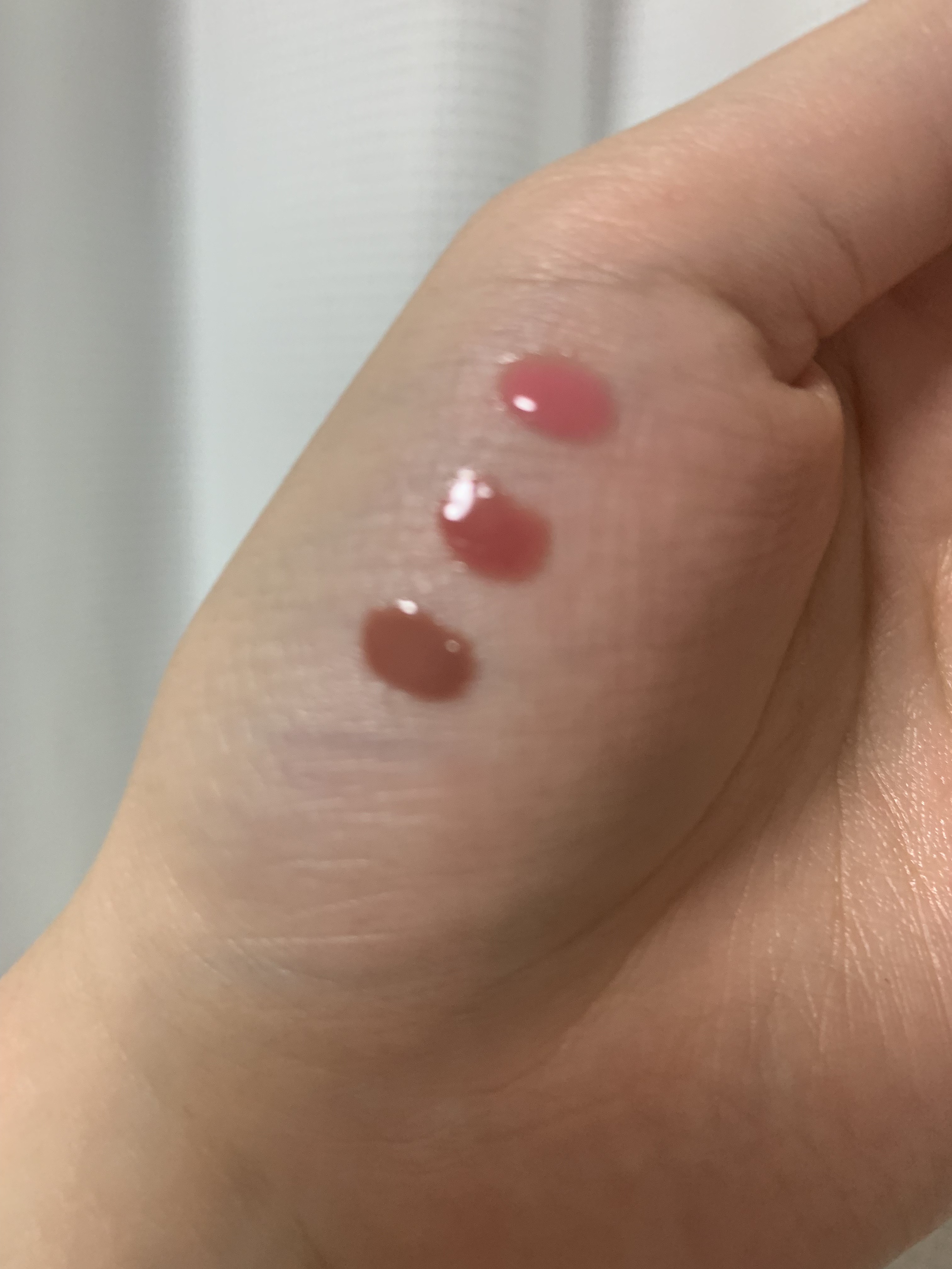 グラスティングカラーグロス/rom&nd/リップグロスを使ったクチコミ（2枚目）