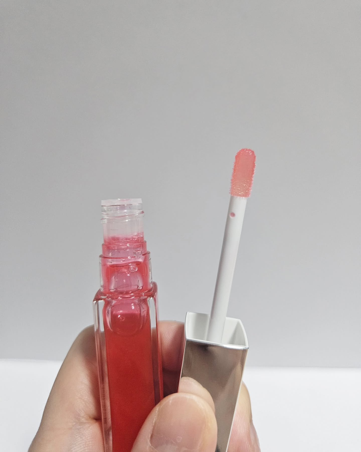 キスミー　フェルム　ヒアルガラスリップ/キスミー フェルム/リップグロスを使ったクチコミ（2枚目）