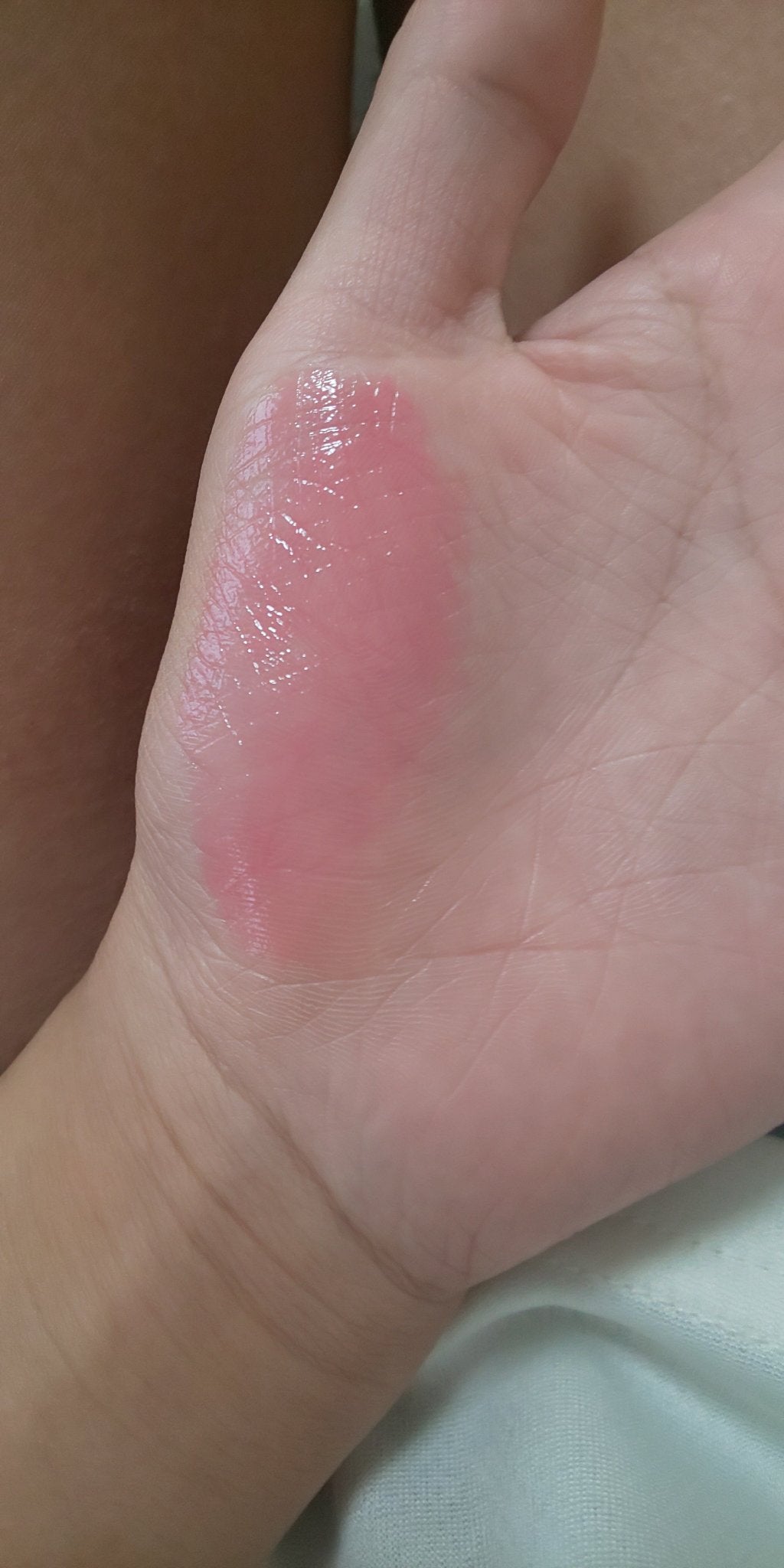 モイストピュアカラーリップ/ニベア/リップクリームを使ったクチコミ(3枚目)