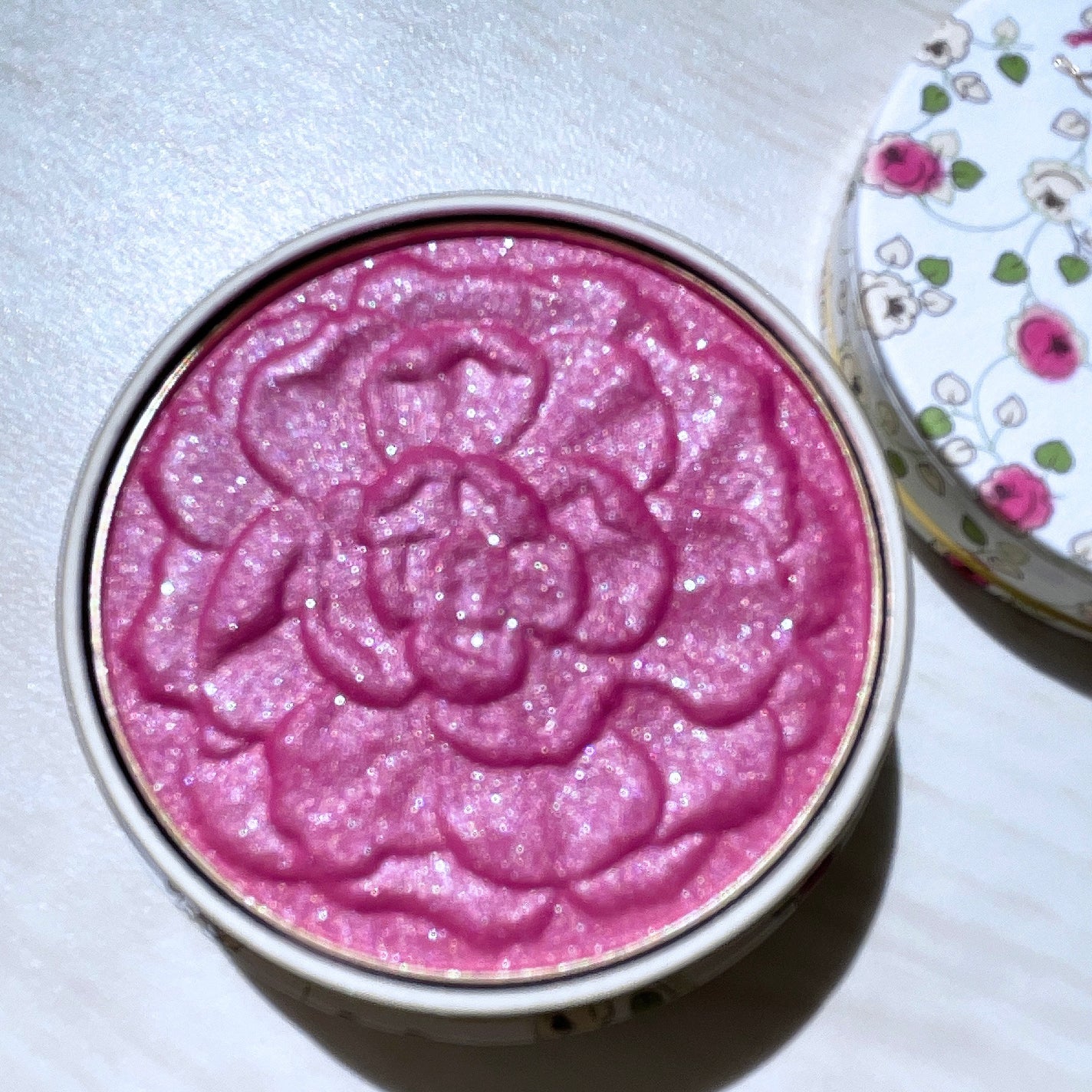 シマリング パウダー ブラッシュ/レ・メルヴェイユーズ ラデュレ/パウダーチークを使ったクチコミ(3枚目)