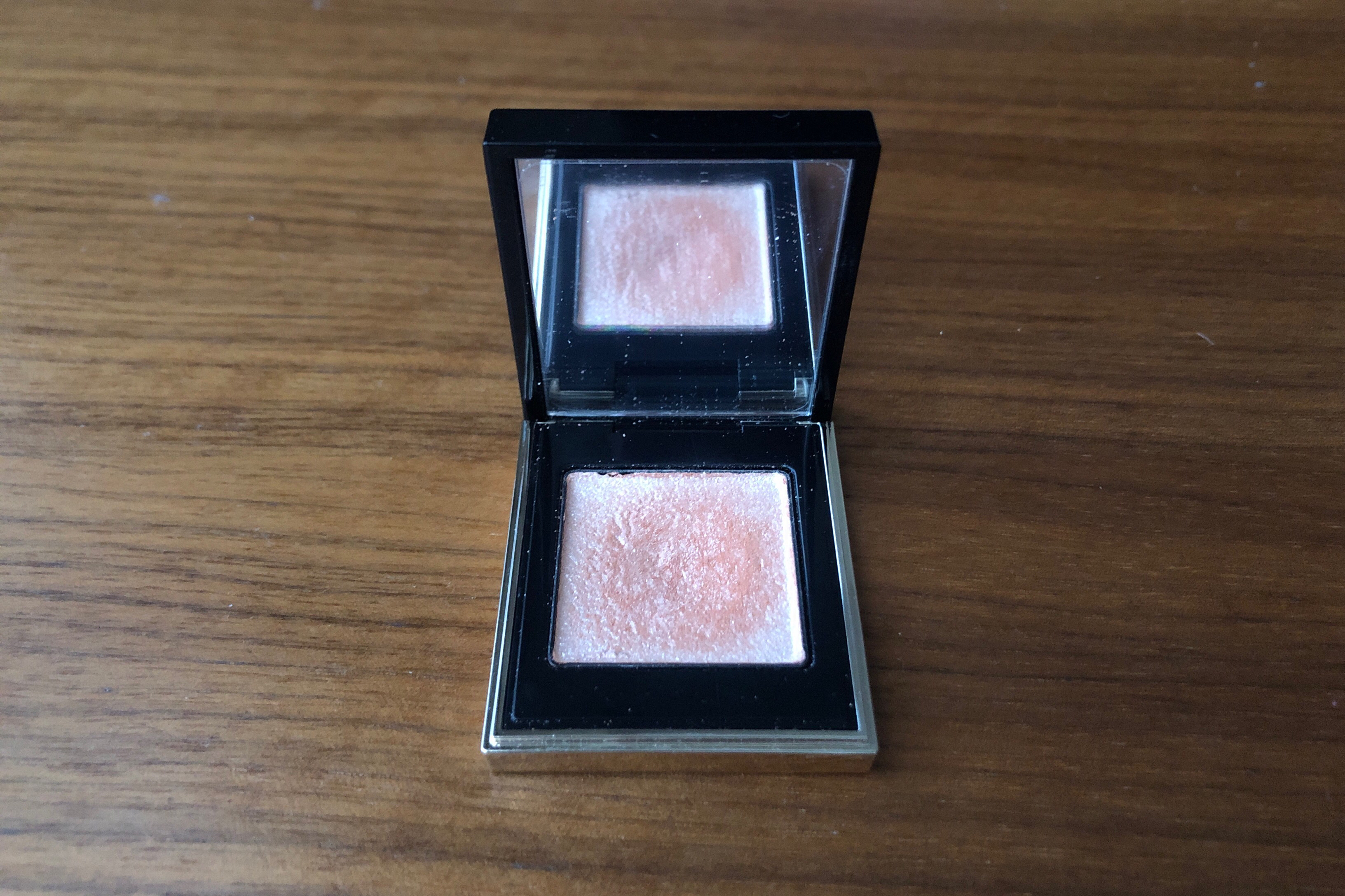 トーン タッチ アイズ/SUQQU/単色アイシャドウを使ったクチコミ（1枚目）