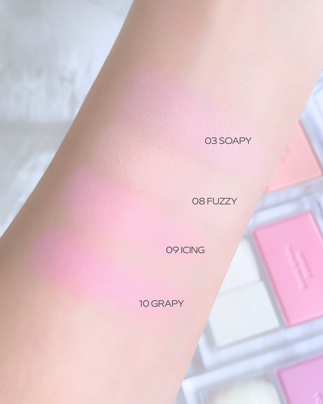 HOLIKA HOLIKA マイフェイブ インフュージング ブラッシュのクチコミ「.
.
HOLIKA HOLIKAの
チークが可愛すぎるから見て😭💗💗

MY FAVE IN.....」（3枚目）