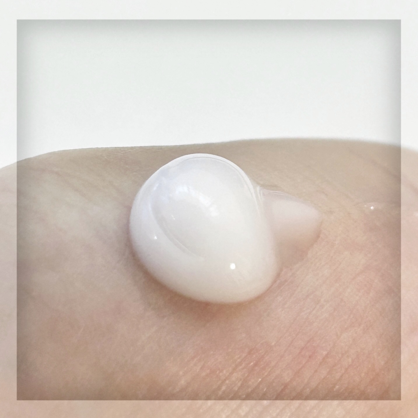 アトリックス ビューティーチャージプレミアム シワ改善 ハンドジェルクリーム 無香料/アトリックス/ハンドクリームを使ったクチコミ（2枚目）