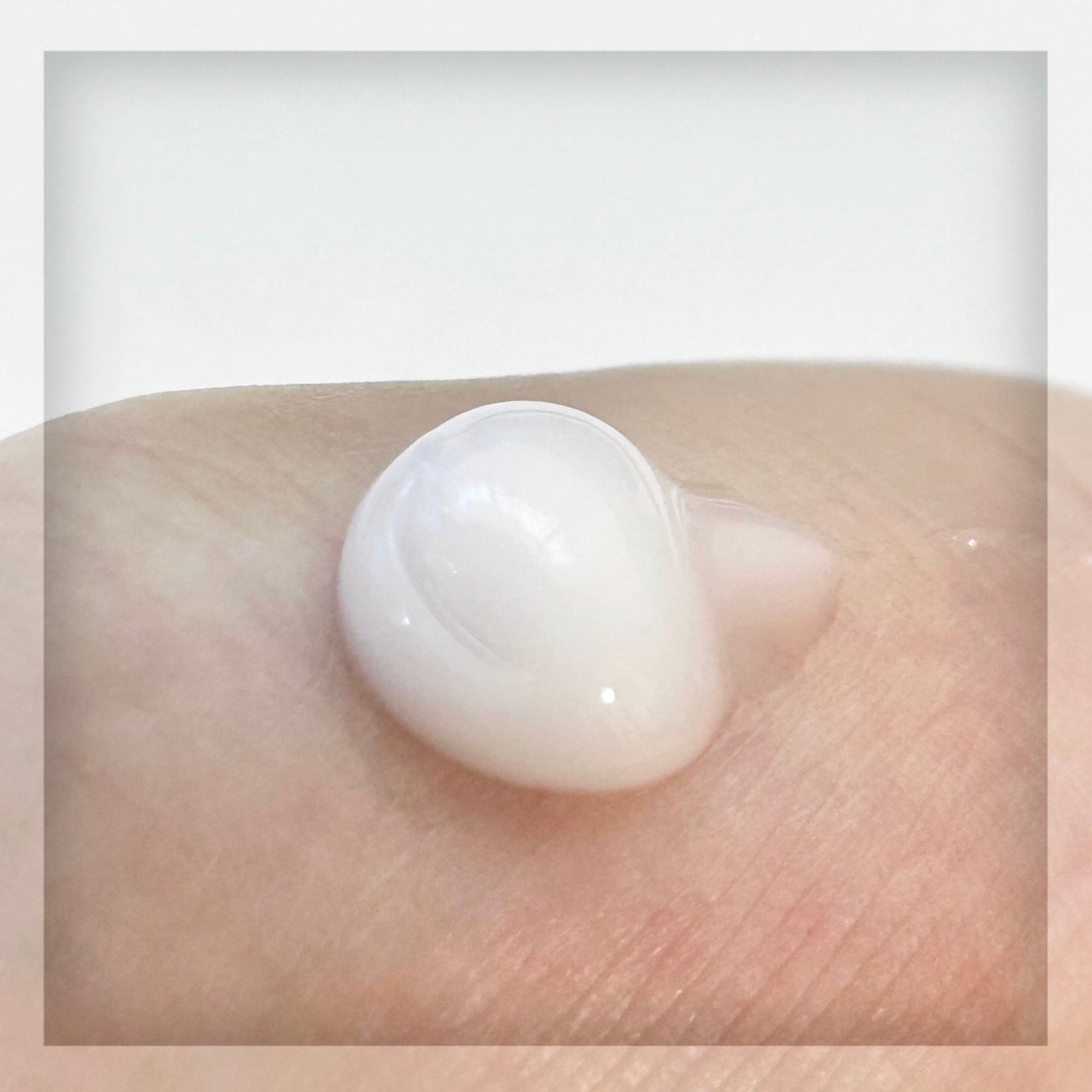 アトリックス ビューティーチャージプレミアム シワ改善 ハンドジェルクリーム 無香料/アトリックス/ハンドクリームを使ったクチコミ(2枚目)