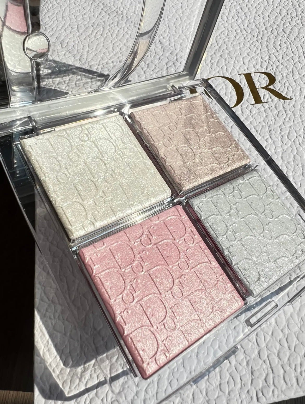 バックステージ グロウ マキシマイザー パレット/Dior/ハイライトを使ったクチコミ(4枚目)