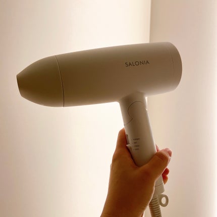 SALONIA スピーディーイオンドライヤーのクチコミ「SALONIA
スピーディーイオンドライヤー
ホワイト
先日ホテルに泊まった時に部屋に備え付.....」(1枚目)