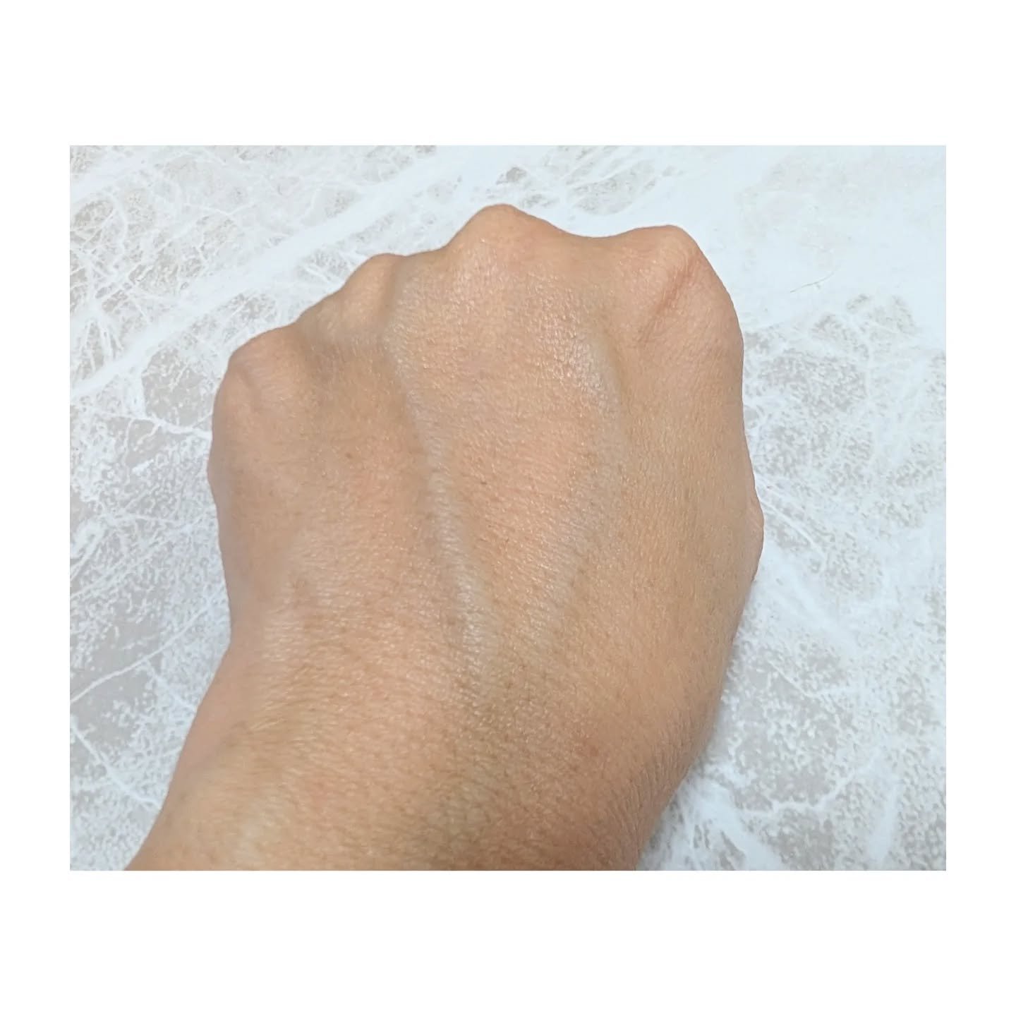 アトリックス ビューティーチャージプレミアム シワ改善 ハンドジェルクリーム 無香料/アトリックス/ハンドクリームを使ったクチコミ（3枚目）