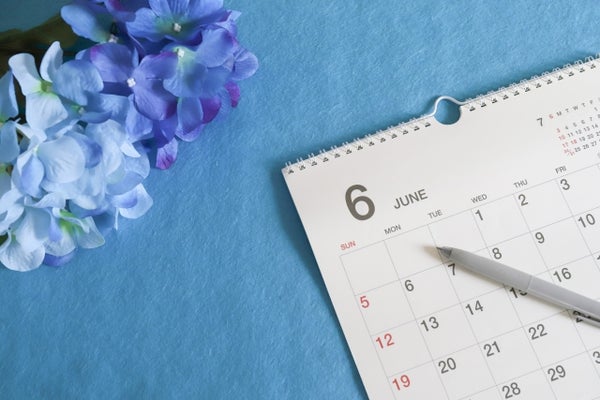6月のカレンダーと紫陽花