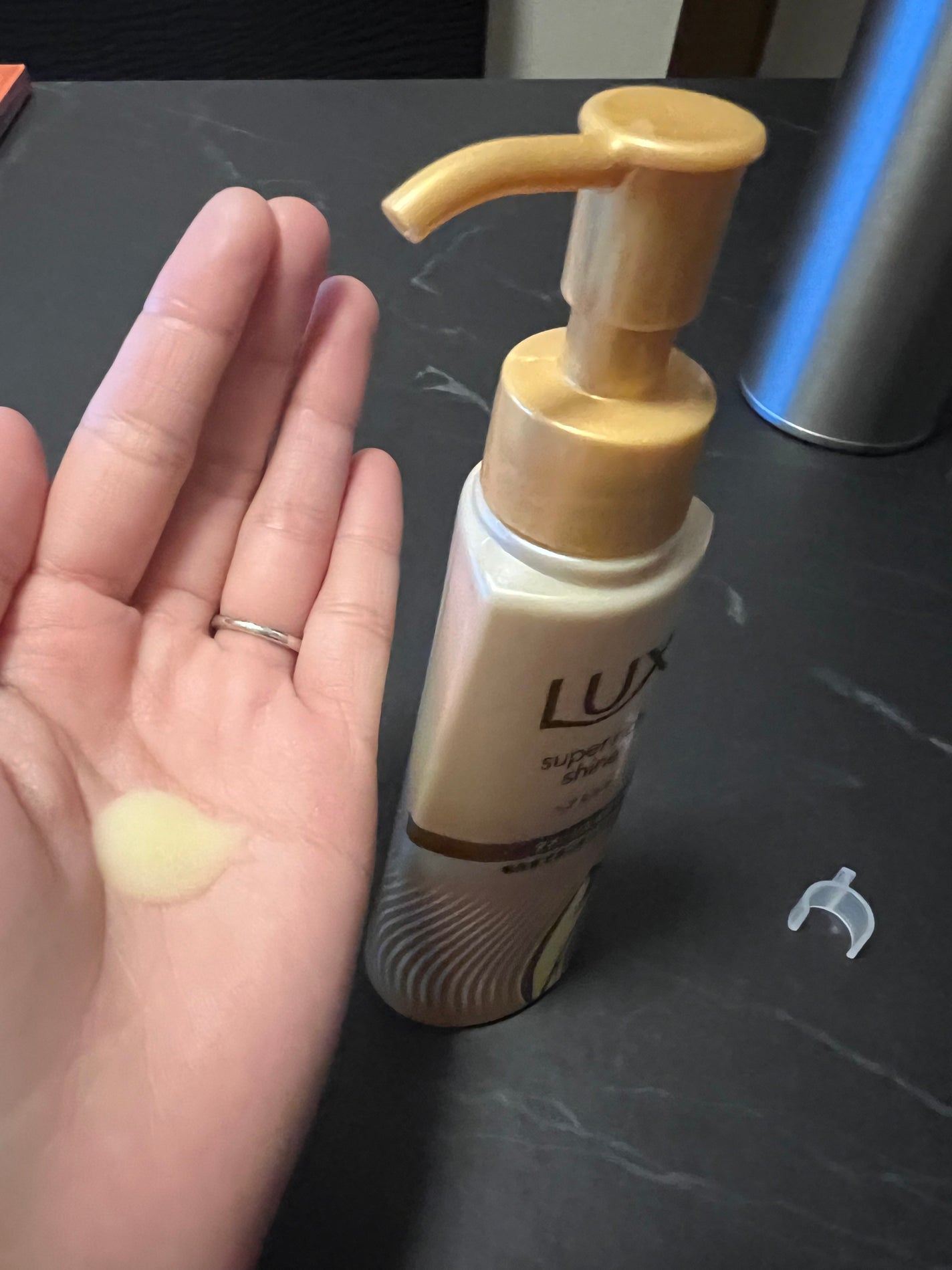 スーパーリッチシャイン ダメージリペア リッチ補修オイル/LUX/ヘアオイルを使ったクチコミ(6枚目)