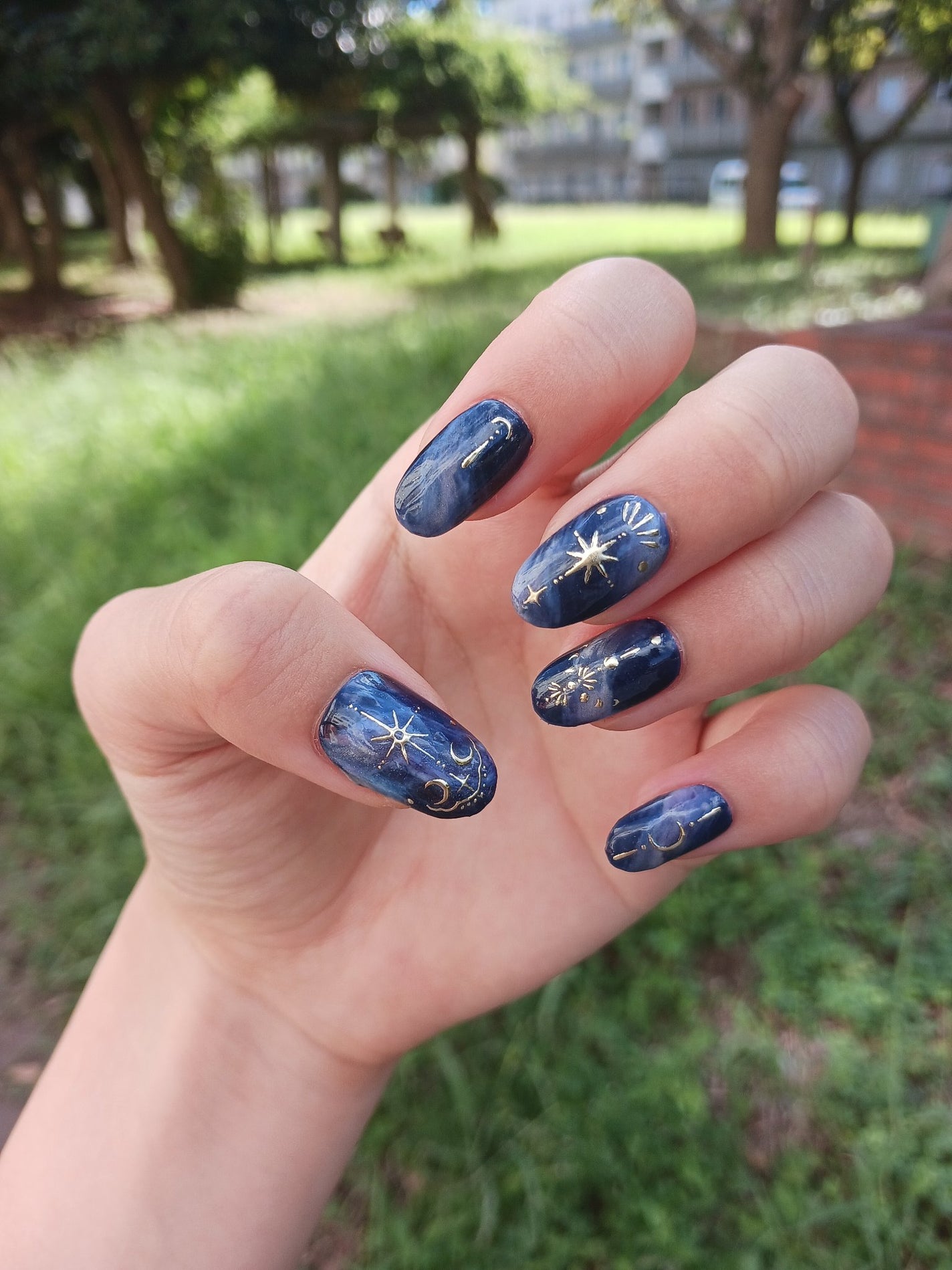 rikonikopooh フォロバ on LIPS 「🌌#セルフネイル#プチプラネイル#星空ネイル#オーロラネイル#..」(2枚目)