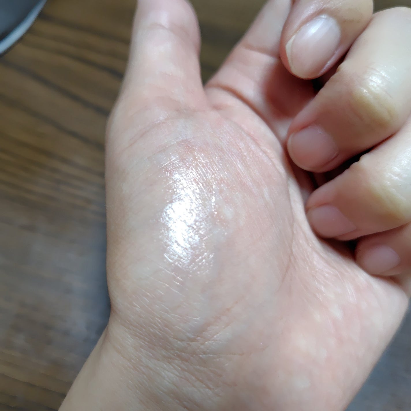 モイスチャーリップ 無香料/ニベア/リップクリームを使ったクチコミ(4枚目)