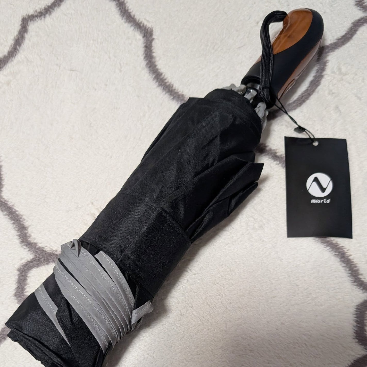 ir_uuy on LIPS 「コエタスのモニターキャンペーンにていただいた折りたたみ傘bro..」(3枚目)