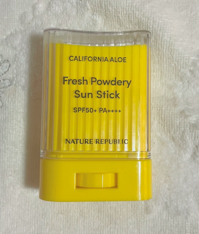 パウダリーUVアロエスティック/ネイチャーリパブリック/日焼け止めスティックを使ったクチコミ（1枚目）