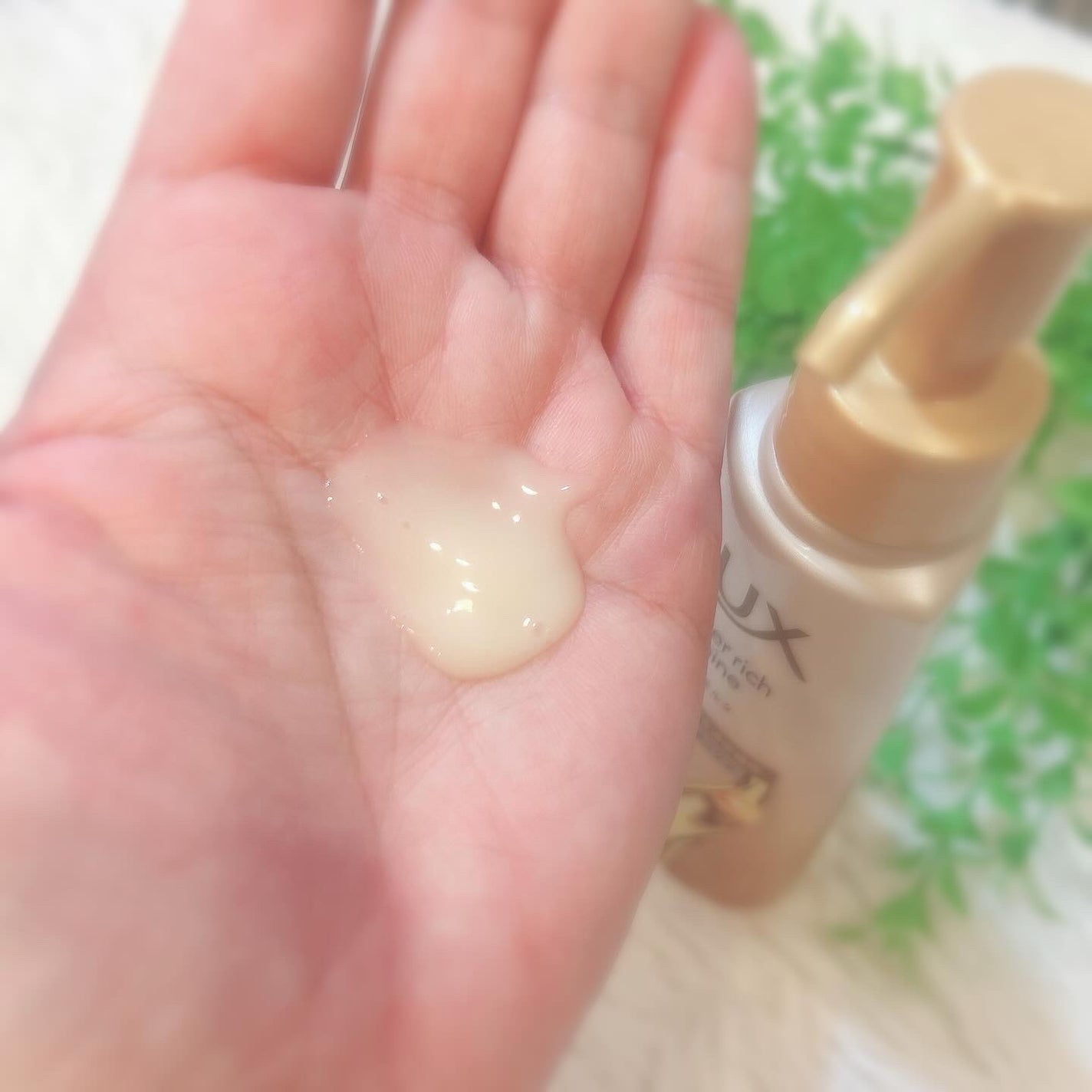 ラックススーパーリッチシャインダメージリペア補修ヘアオイル/LUX/ヘアオイルを使ったクチコミ(2枚目)