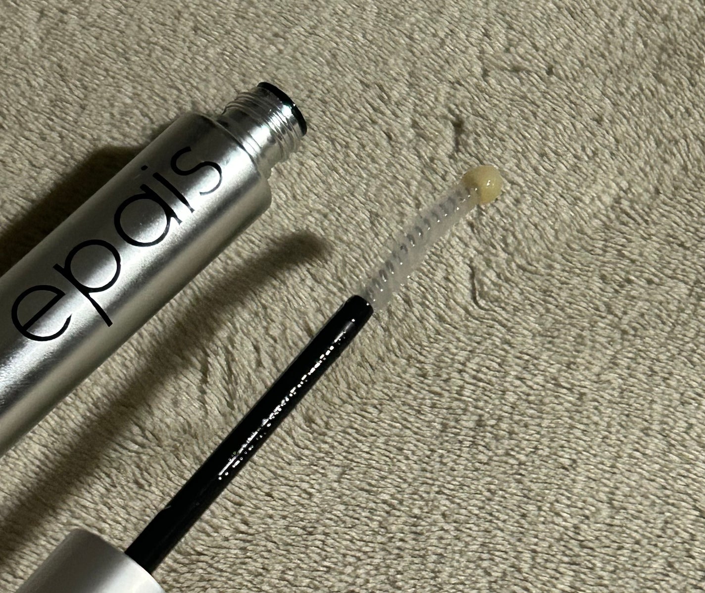 アイラッシュエッセンシャルセラム/epais/まつげ美容液を使ったクチコミ(2枚目)