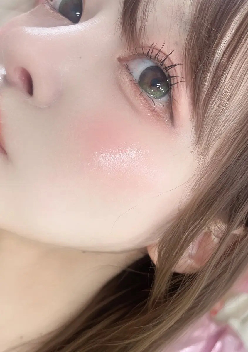 リップポーション アクアグロー 01 レモンバーム/alternativestereo/リップグロスを使ったクチコミ（2枚目）