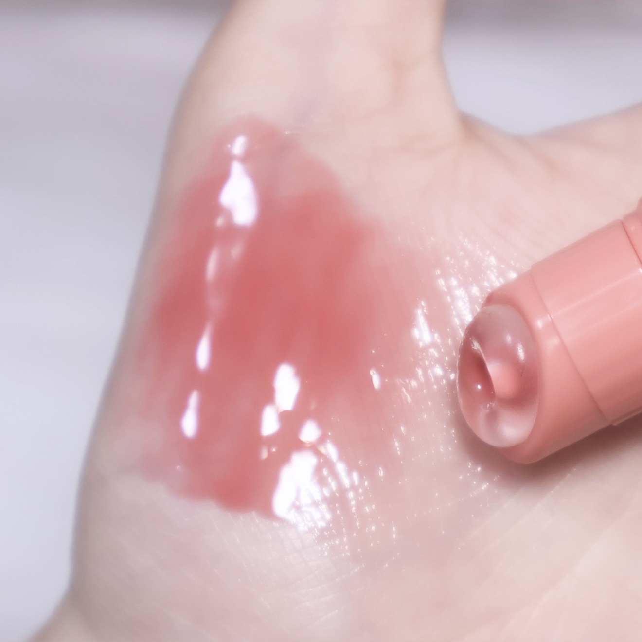 フルーティーリップグローショナー #702 メルツ/Laka/リップグロスを使ったクチコミ（1枚目）