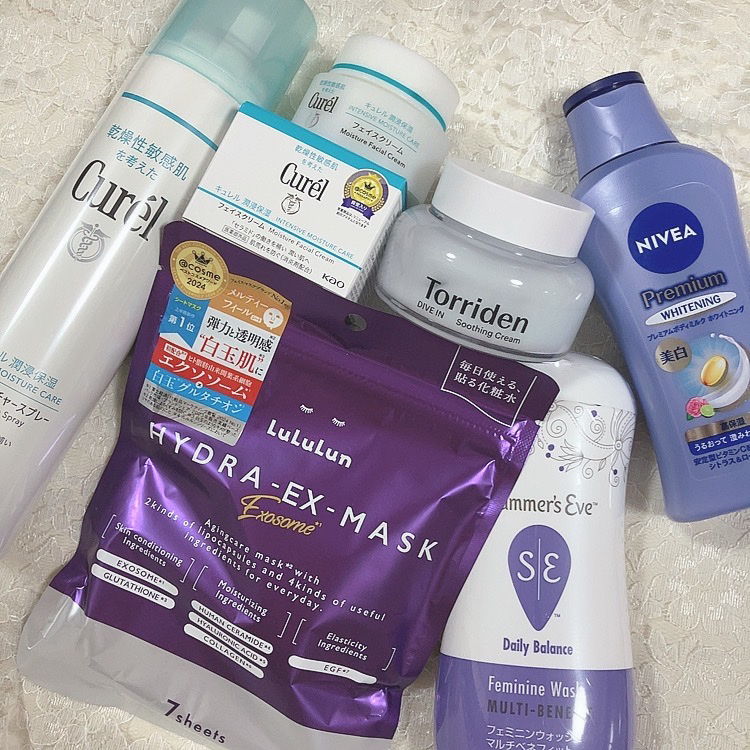 お気に入りリピ品✨

♡キュレル♡
潤浸保湿 フェイスクリーム
40g
ふわっとしたクリーム😊
ピタッと密着してしっとりするのにべたつかないから使いやす過ぎる✌️
潤うのにベタつかないから朝使うことが多い！メイクがよれなくて良い👏

♡