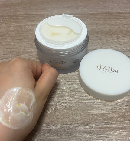 ビタトーニングカプセルクリーム/ダルバ/フェイスクリームを使ったクチコミ(3枚目)